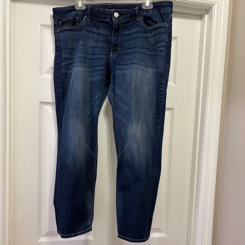 White House Black Market Slim Crop Jeans